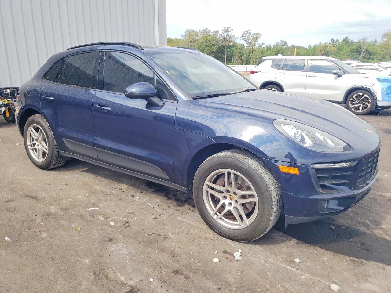 2017 PORSCHE MACAN photo 10