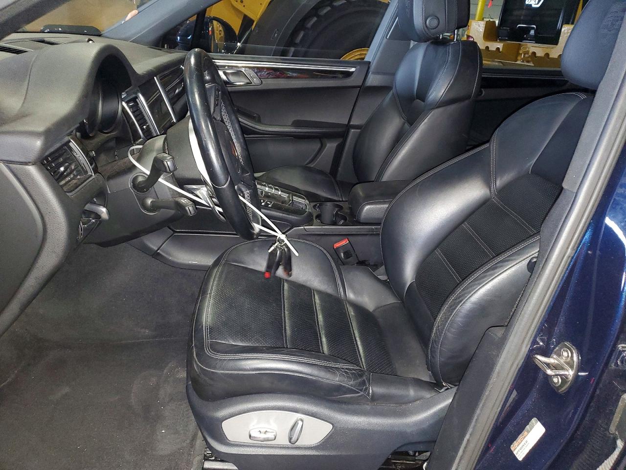 2017 PORSCHE MACAN photo 19