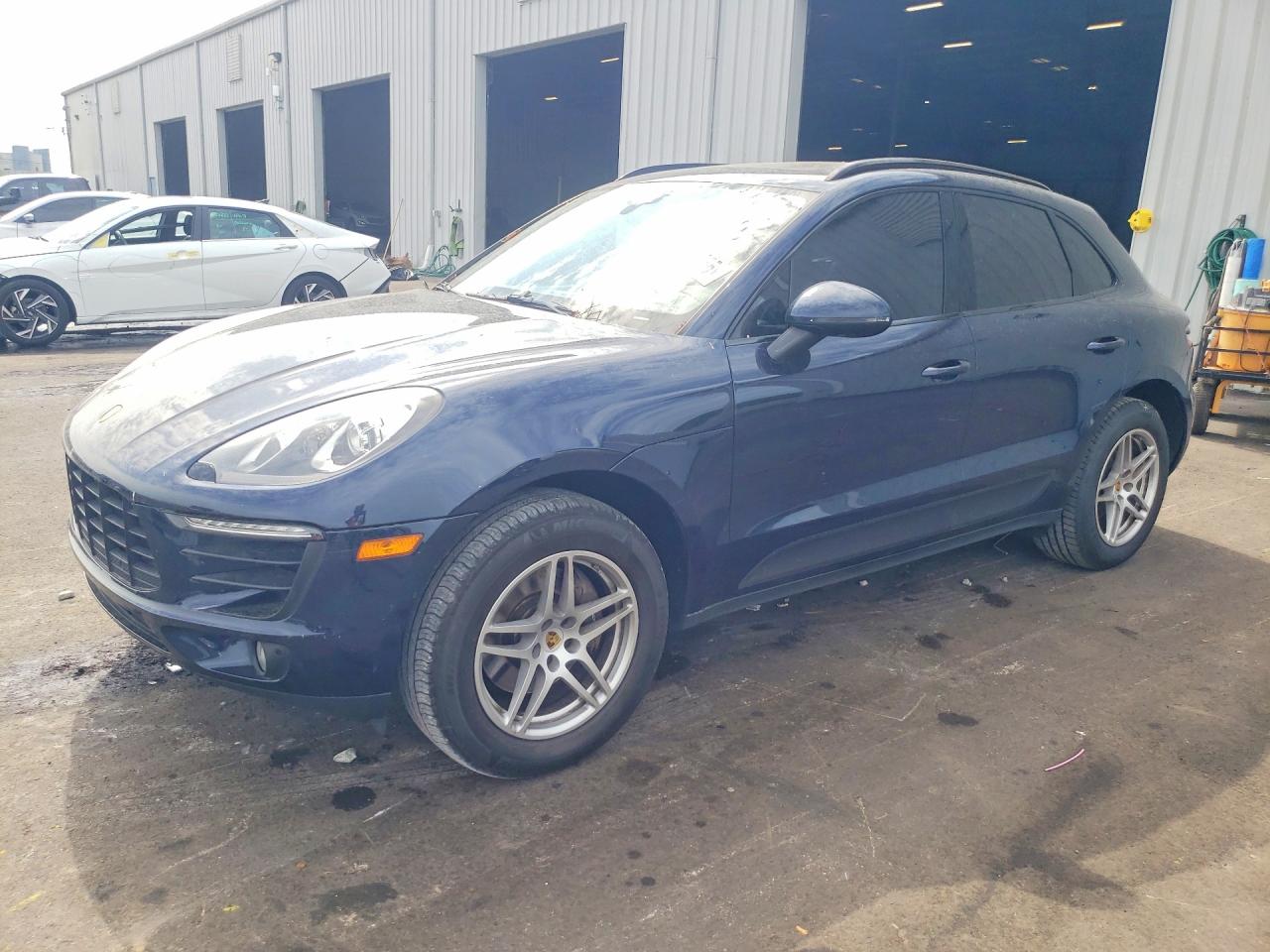 2017 PORSCHE MACAN