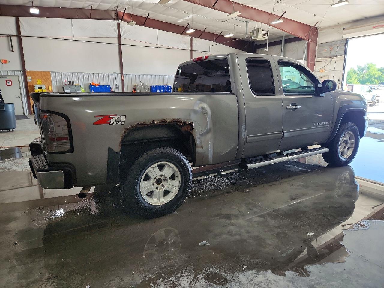 2009 CHEVROLET SILVERADO K1500 LT photo 5
