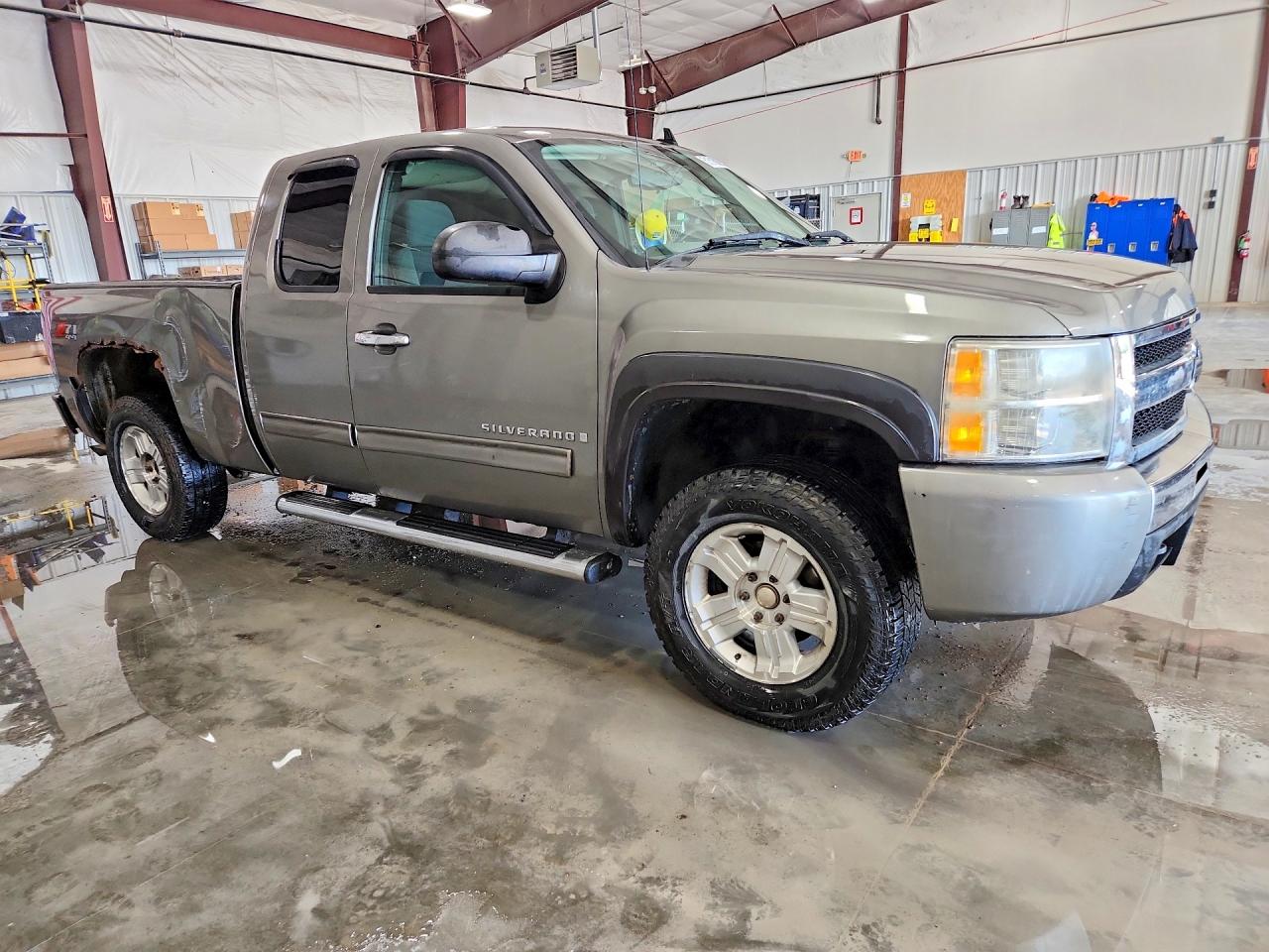 2009 CHEVROLET SILVERADO K1500 LT photo 7