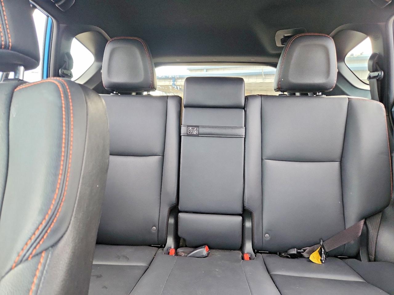 2018 TOYOTA RAV4 HV SE photo 10