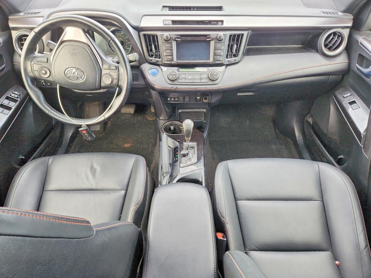 2018 TOYOTA RAV4 HV SE photo 8