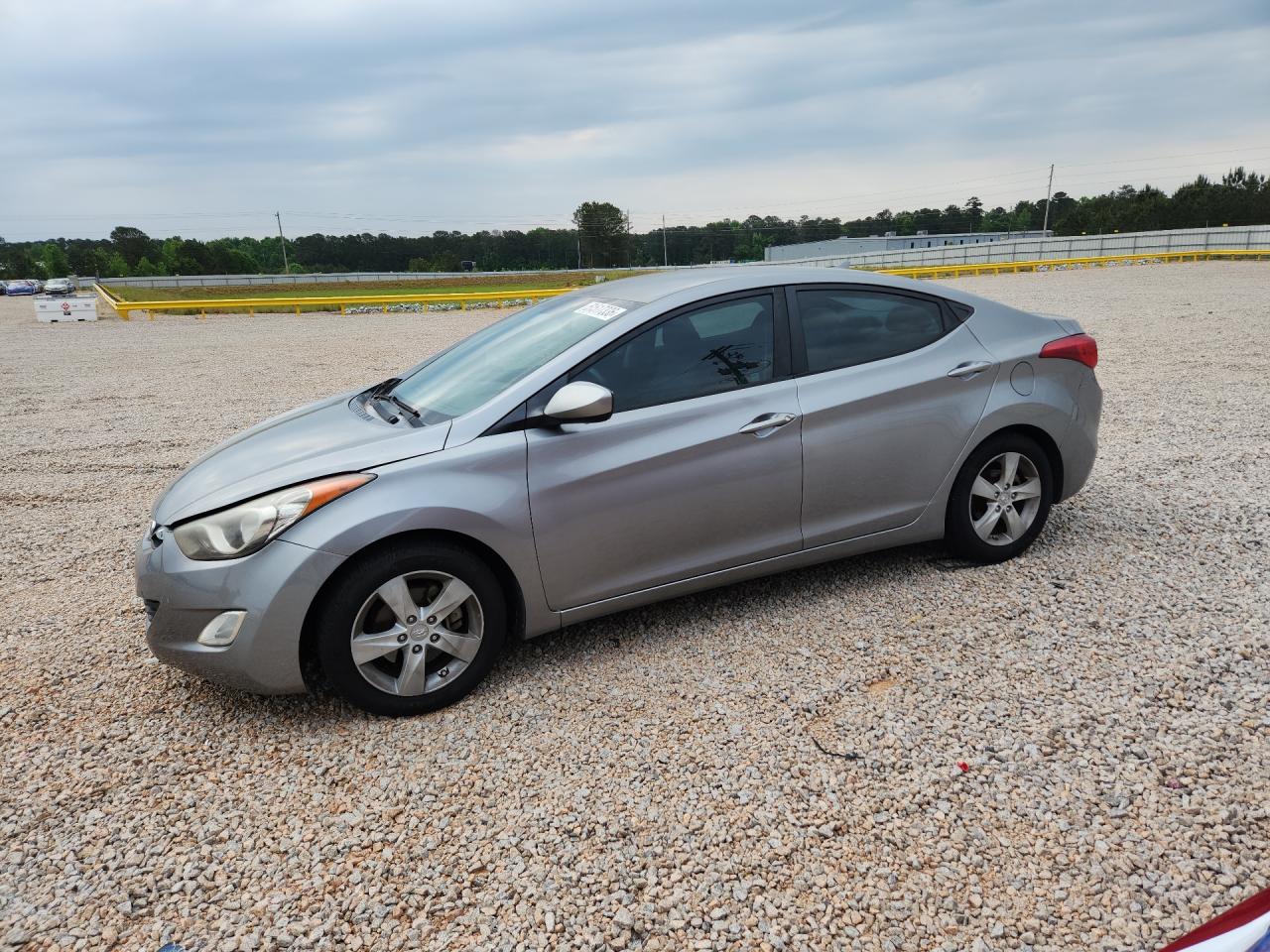 2012 HYUNDAI ELANTRA