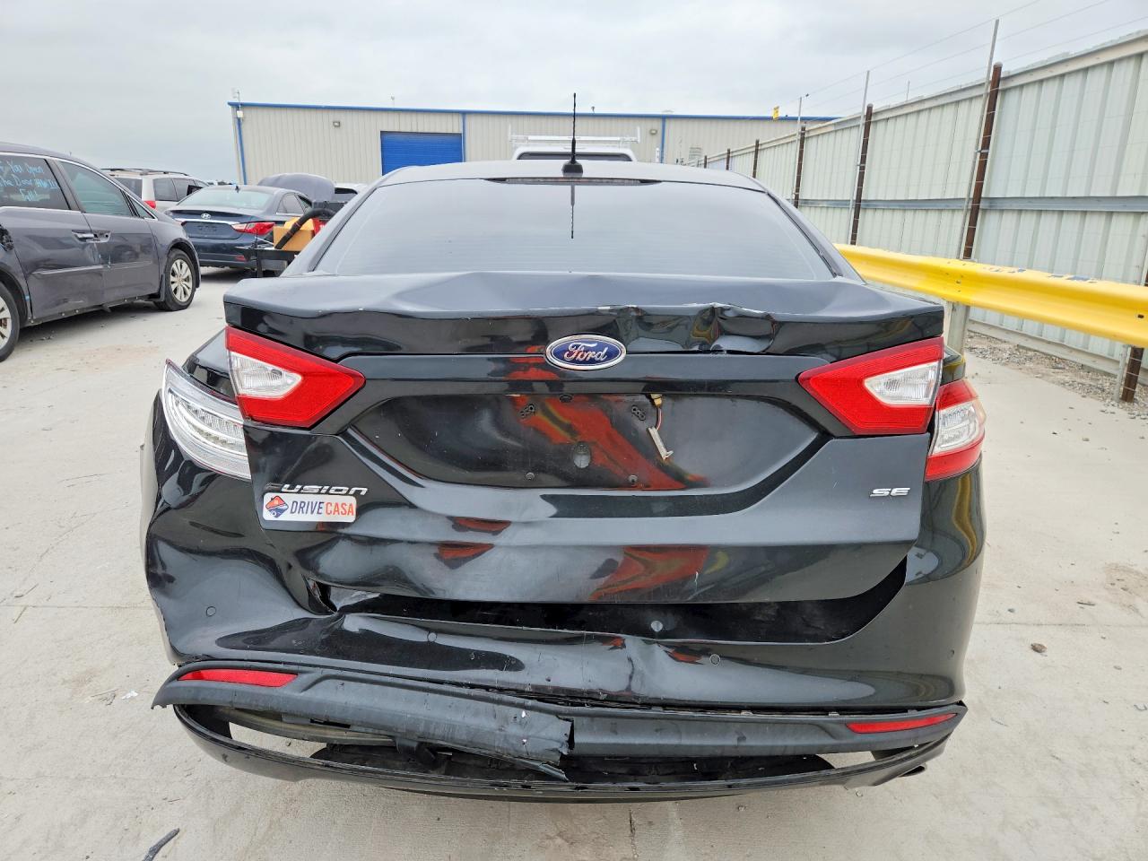 2015 FORD FUSION SE photo 11