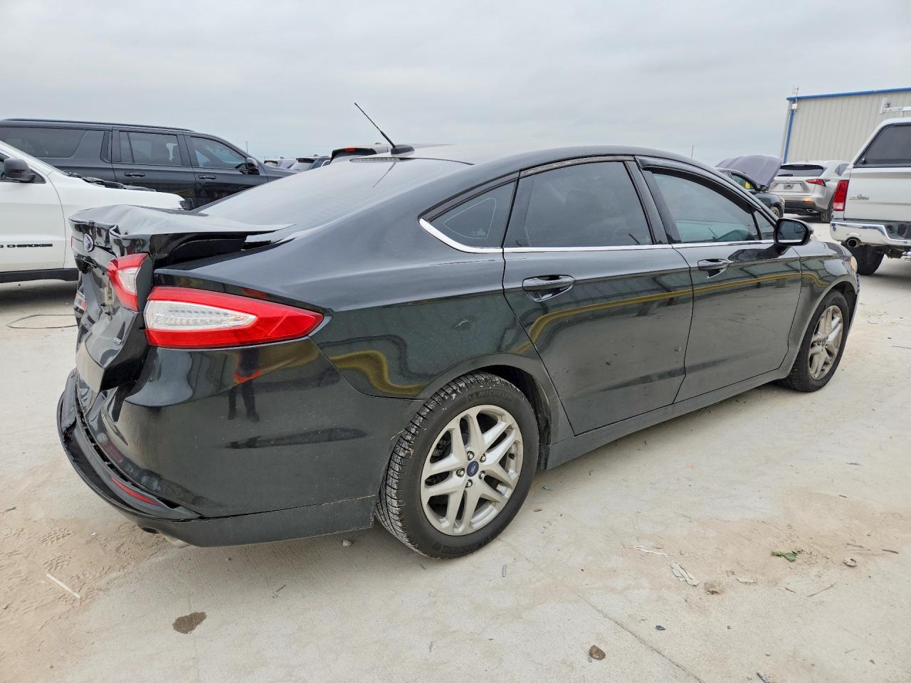 2015 FORD FUSION SE photo 5