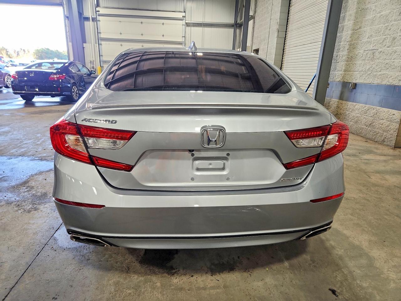 2018 HONDA ACCORD SPORT photo 11