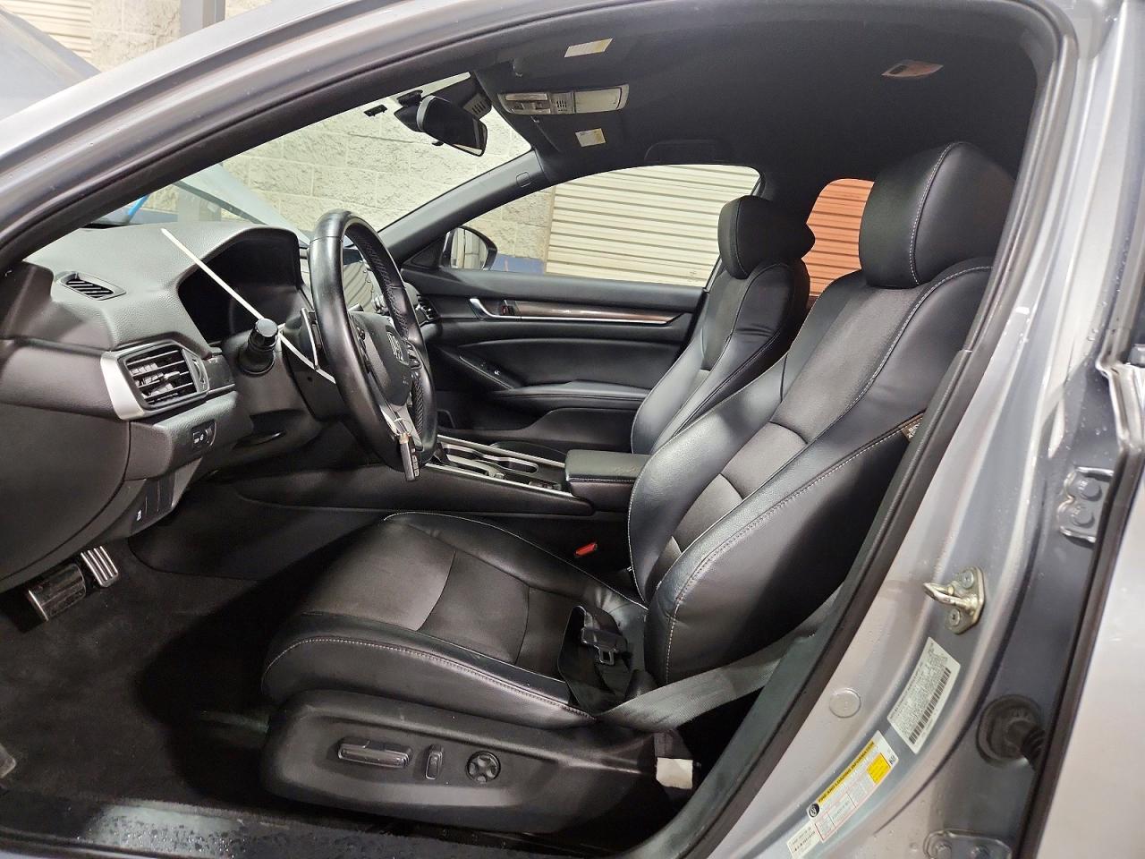2018 HONDA ACCORD SPORT photo 13
