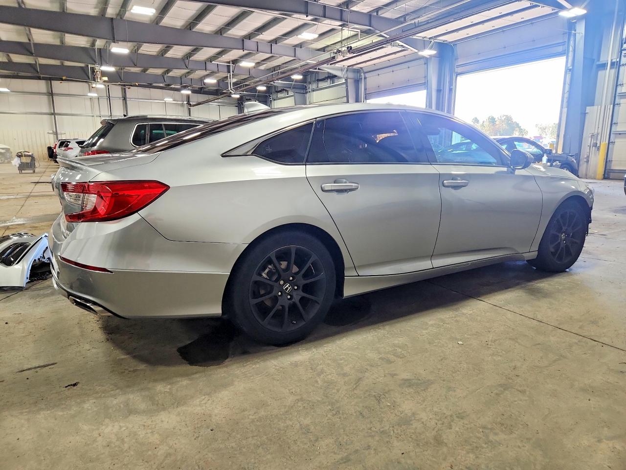 2018 HONDA ACCORD SPORT photo 5