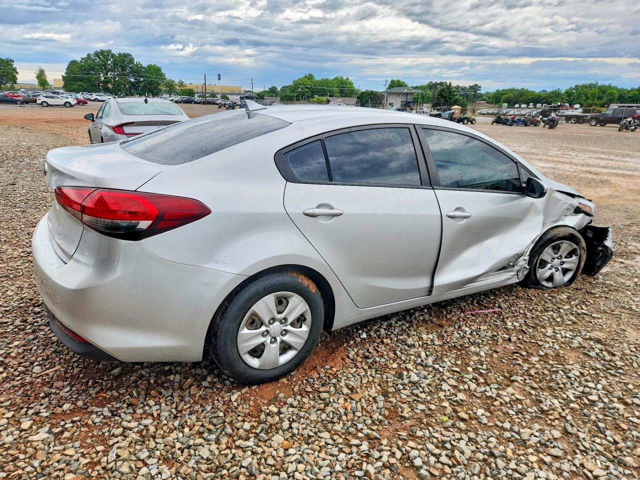 2017 KIA FORTE LX photo 5