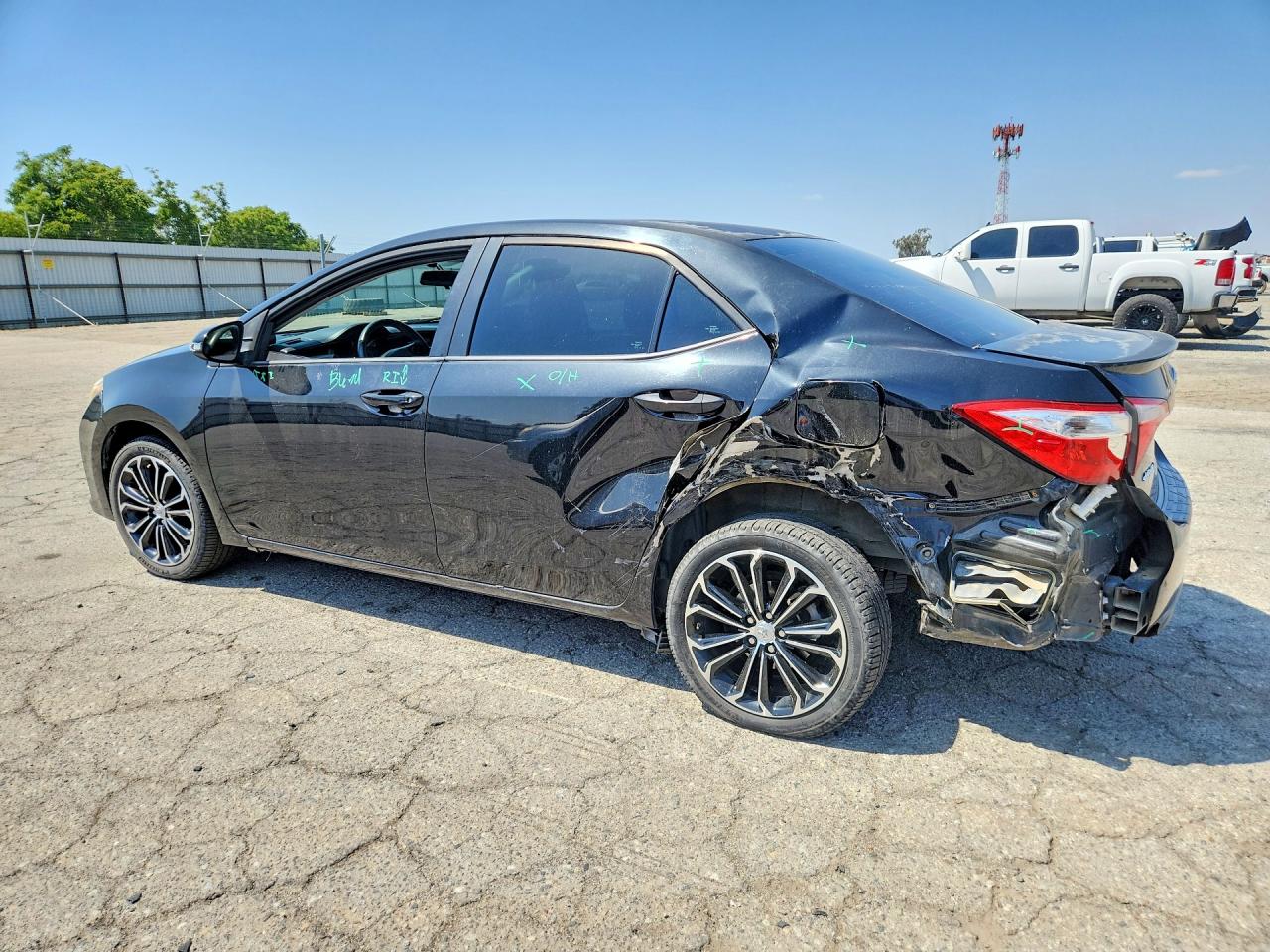 2014 TOYOTA COROLLA S PLUS photo 3
