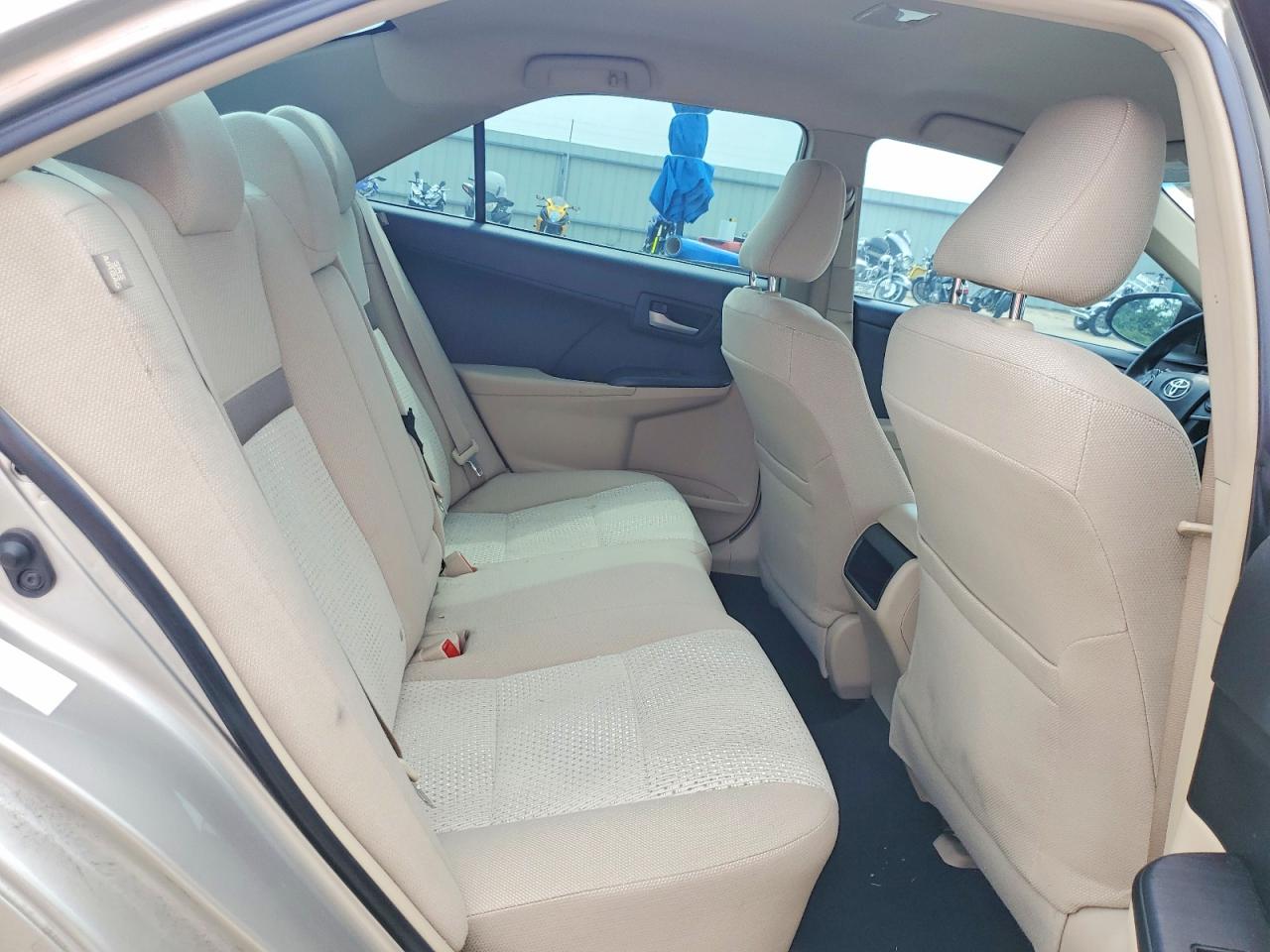 2013 TOYOTA CAMRY LE photo 28