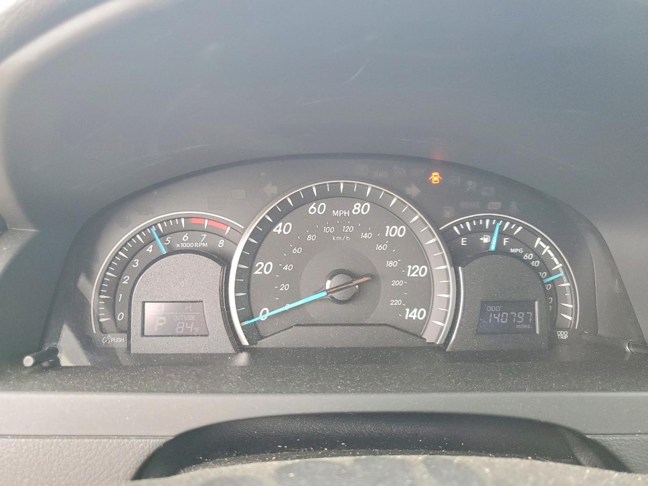 2013 TOYOTA CAMRY LE photo 25