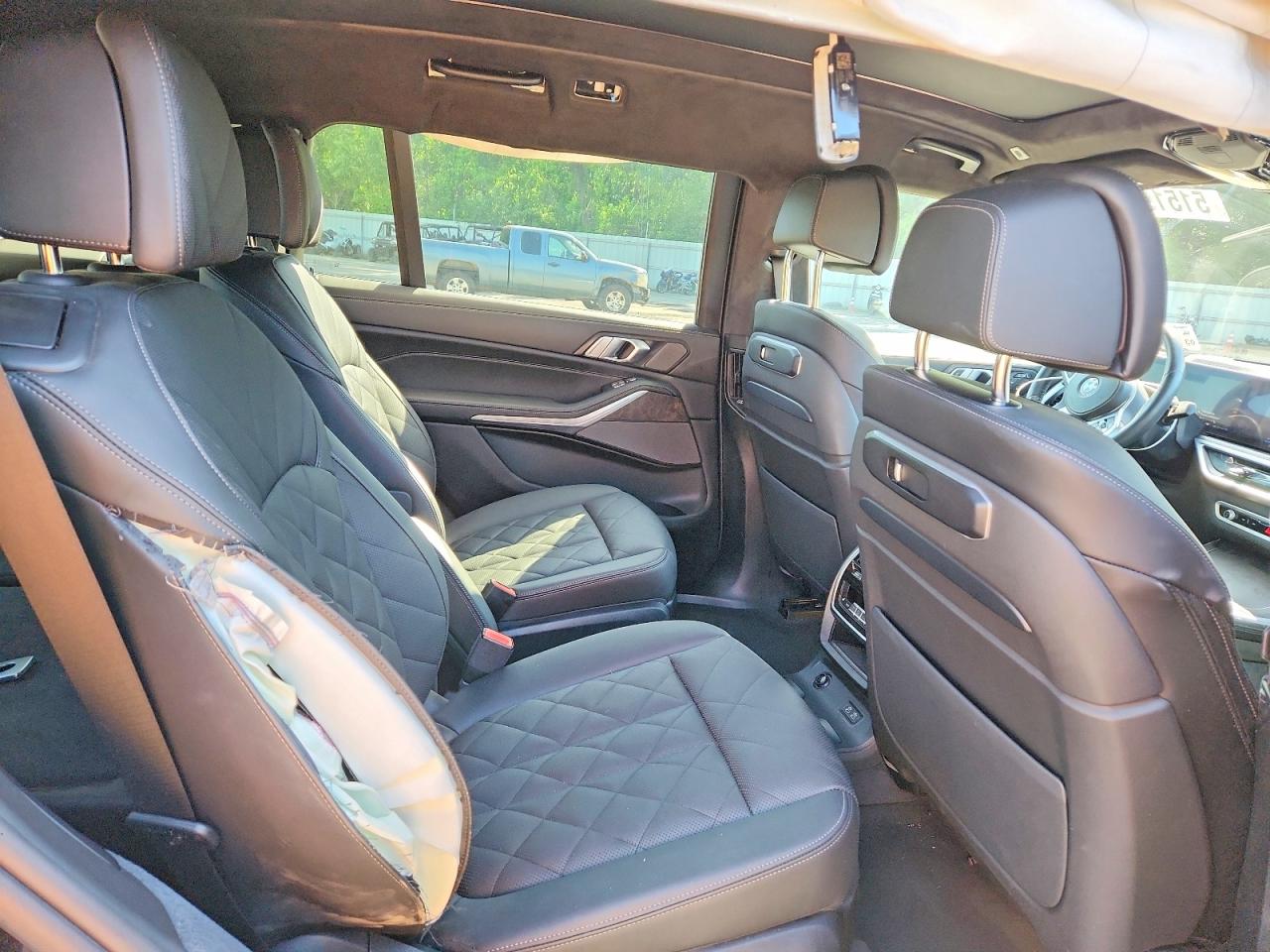 2025 BMW X7 XDRIVE40I photo 11