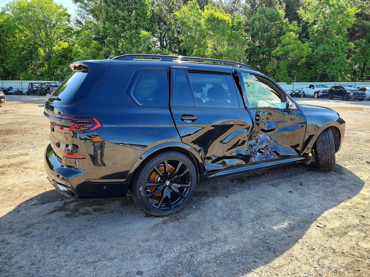 2025 BMW X7 XDRIVE40I photo 3