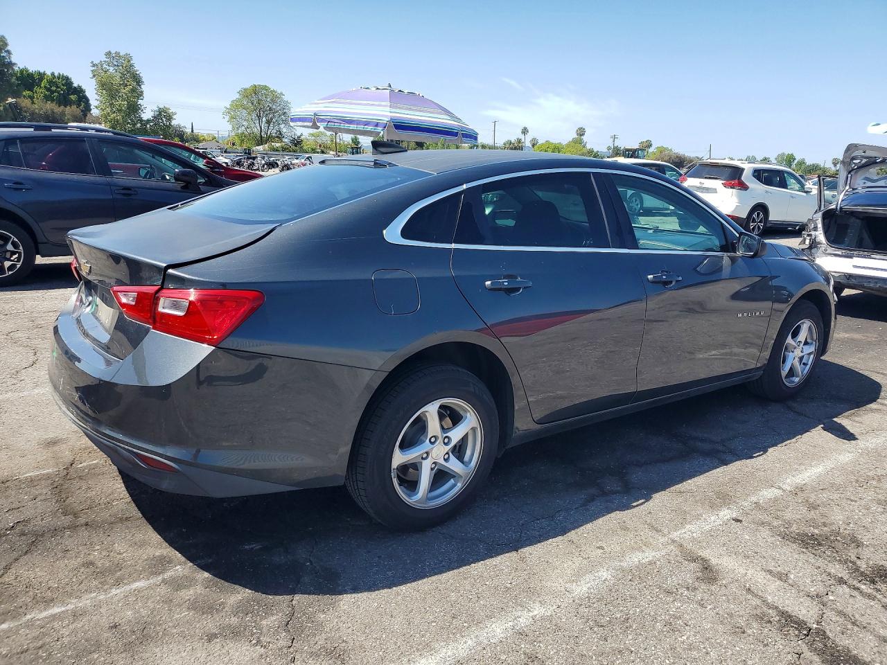 2017 CHEVROLET MALIBU LS photo 3