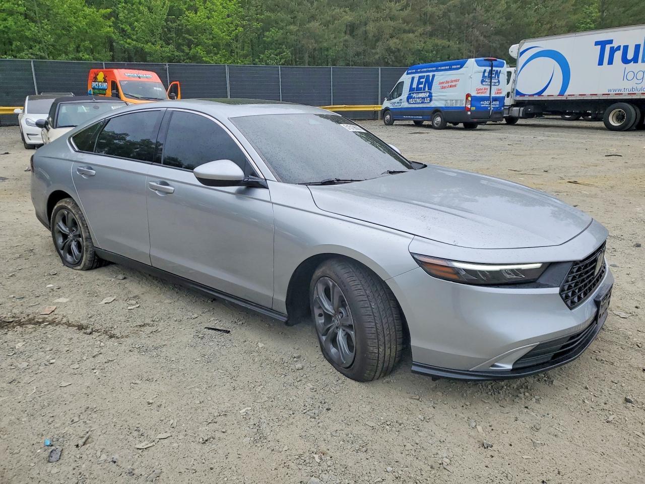 2024 HONDA ACCORD EX photo 10