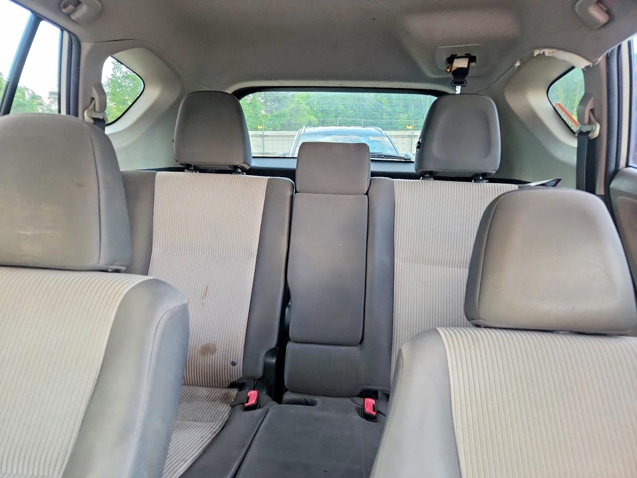 2013 TOYOTA RAV4 LE photo 19