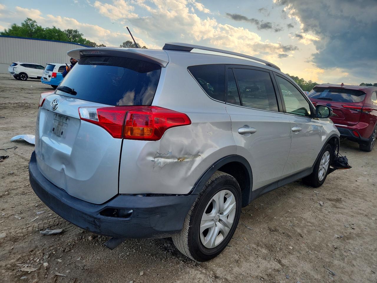 2013 TOYOTA RAV4 LE photo 5