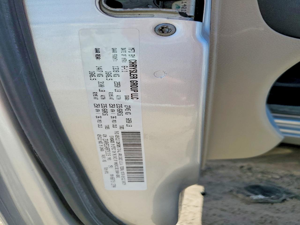 2011 DODGE GRAND CARAVAN CREW photo 23
