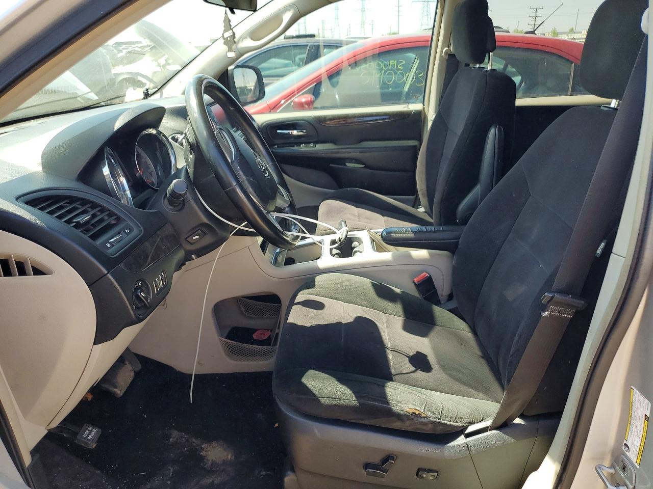 2011 DODGE GRAND CARAVAN CREW photo 13