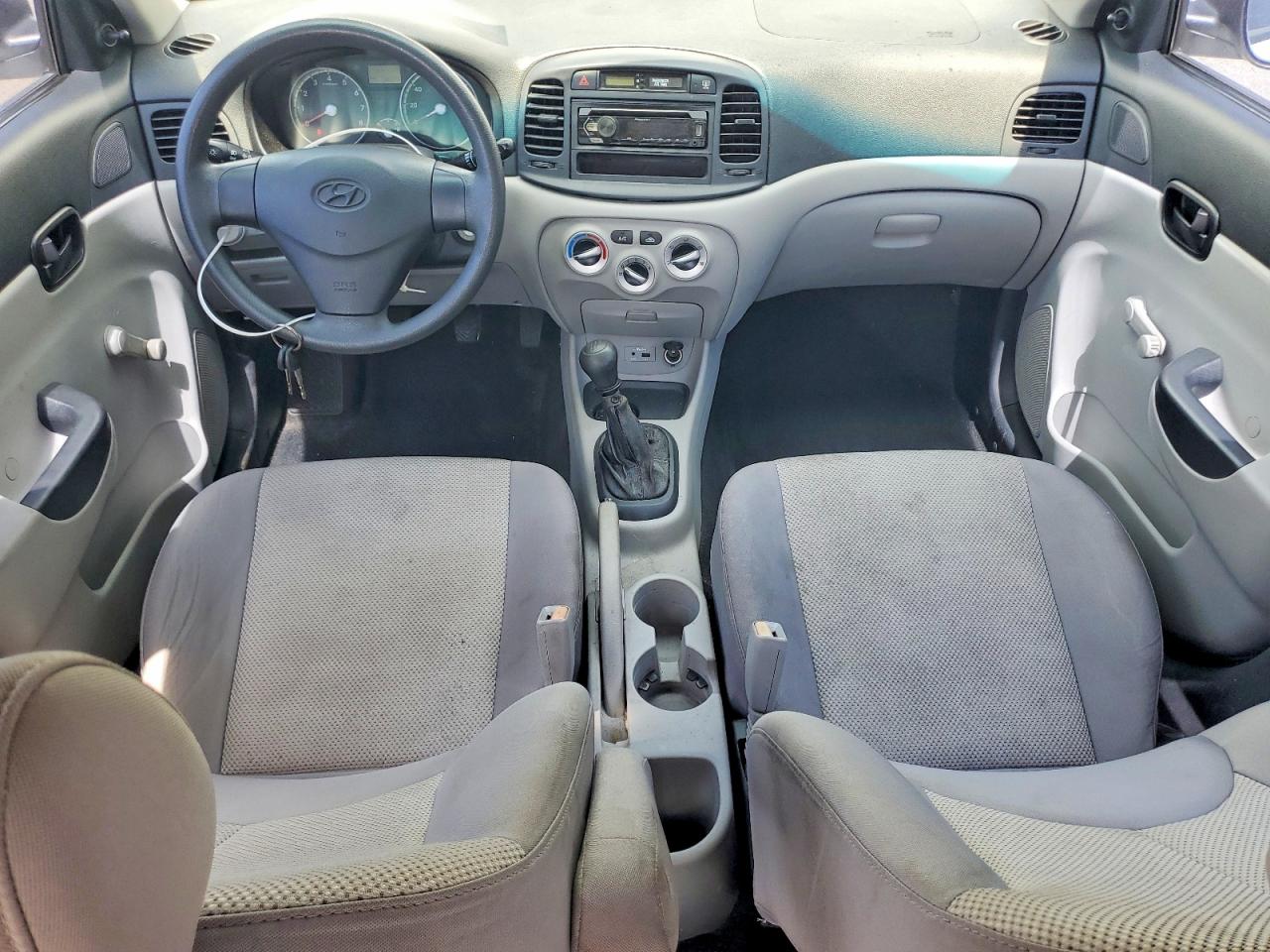 2010 HYUNDAI ACCENT GLS photo 22