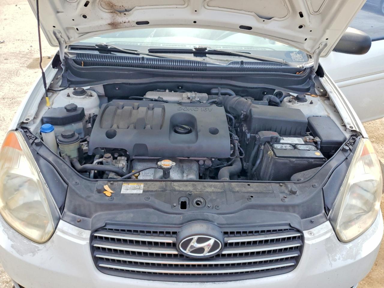 2010 HYUNDAI ACCENT GLS photo 31