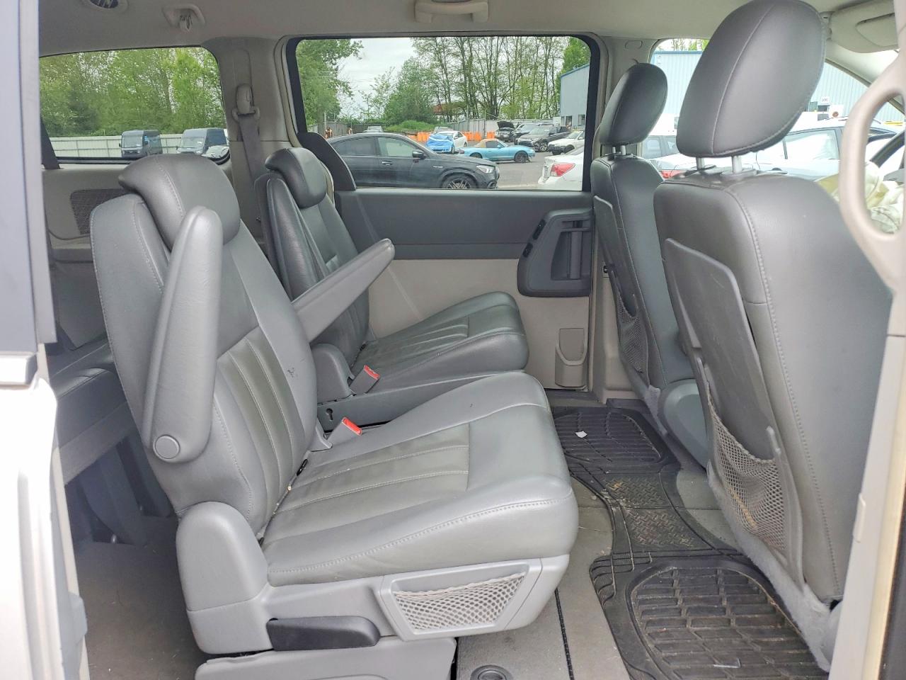 2010 DODGE GRAND CARAVAN SXT photo 10