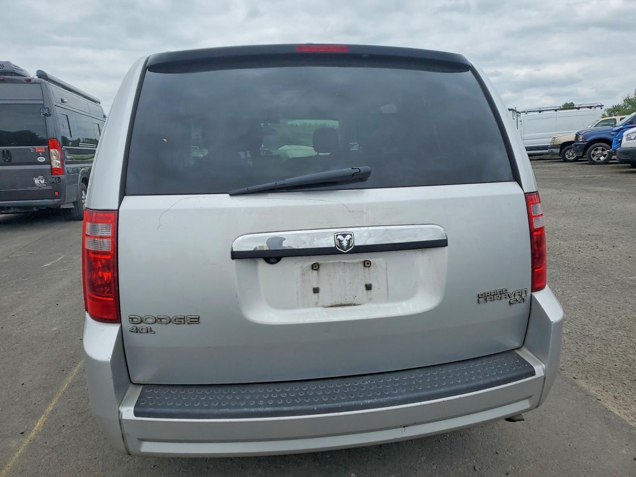 2010 DODGE GRAND CARAVAN SXT photo 6