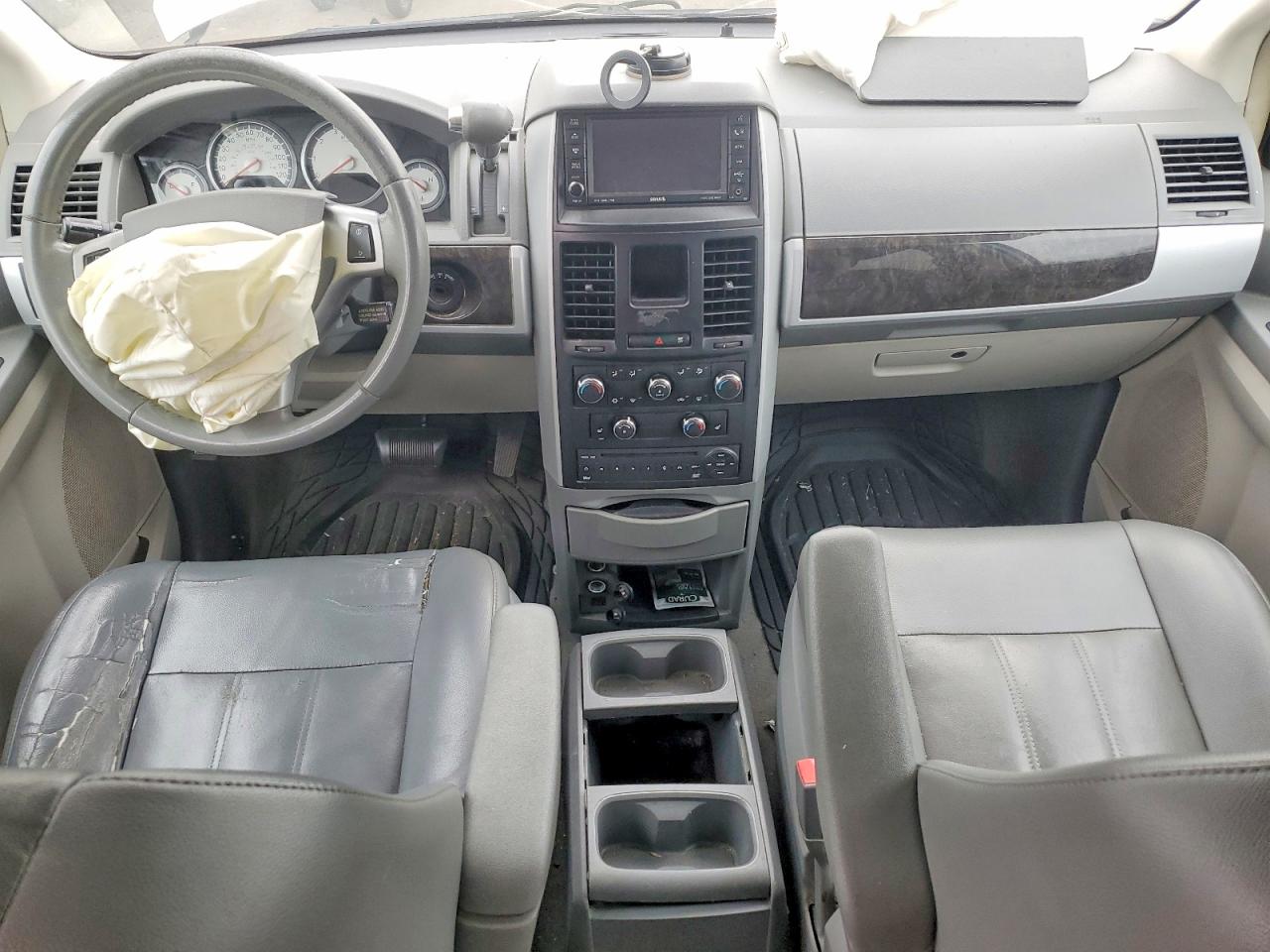 2010 DODGE GRAND CARAVAN SXT photo 8