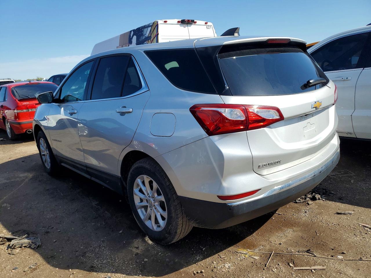 2020 CHEVROLET EQUINOX LT photo 2