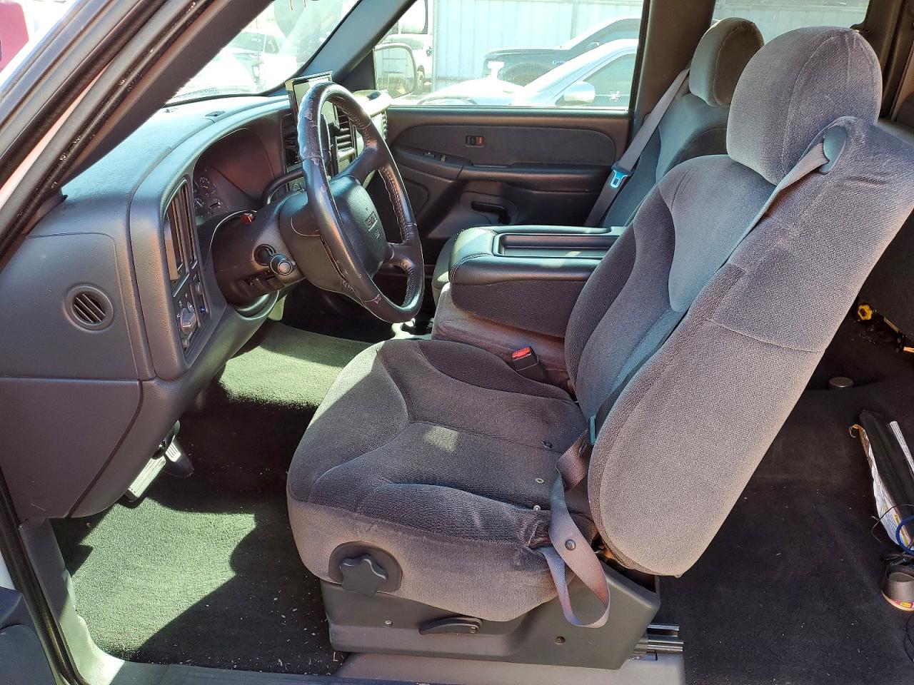 2002 GMC NEW SIERRA C1500 photo 7
