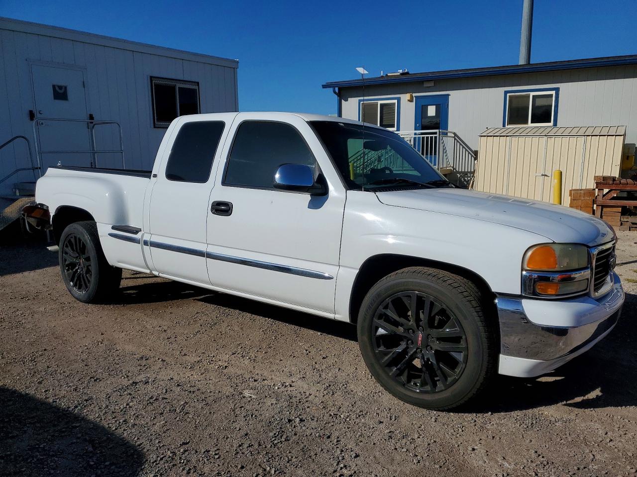 2002 GMC NEW SIERRA C1500 photo 4