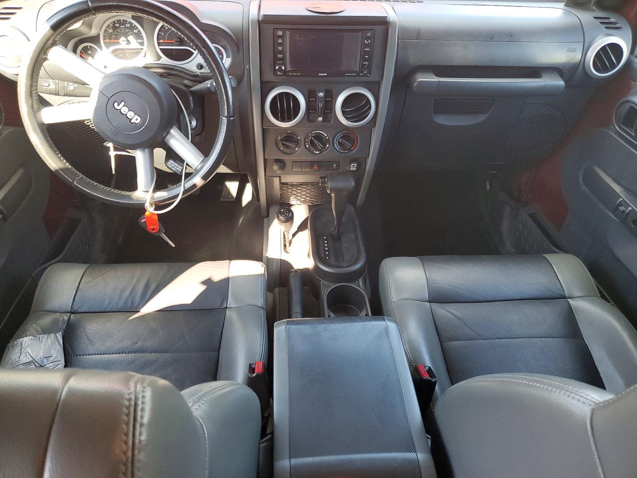 2010 JEEP WRANGLER UNLIMITED SAHARA photo 15