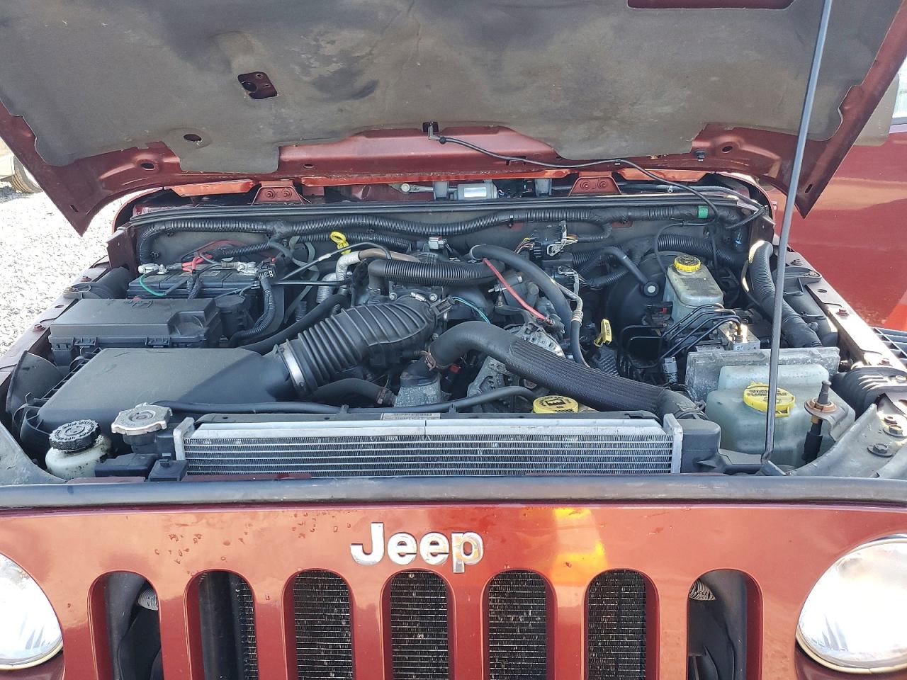 2010 JEEP WRANGLER UNLIMITED SAHARA photo 21