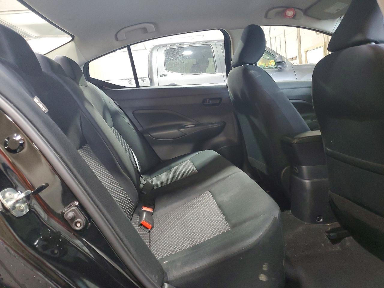2021 NISSAN VERSA S photo 10