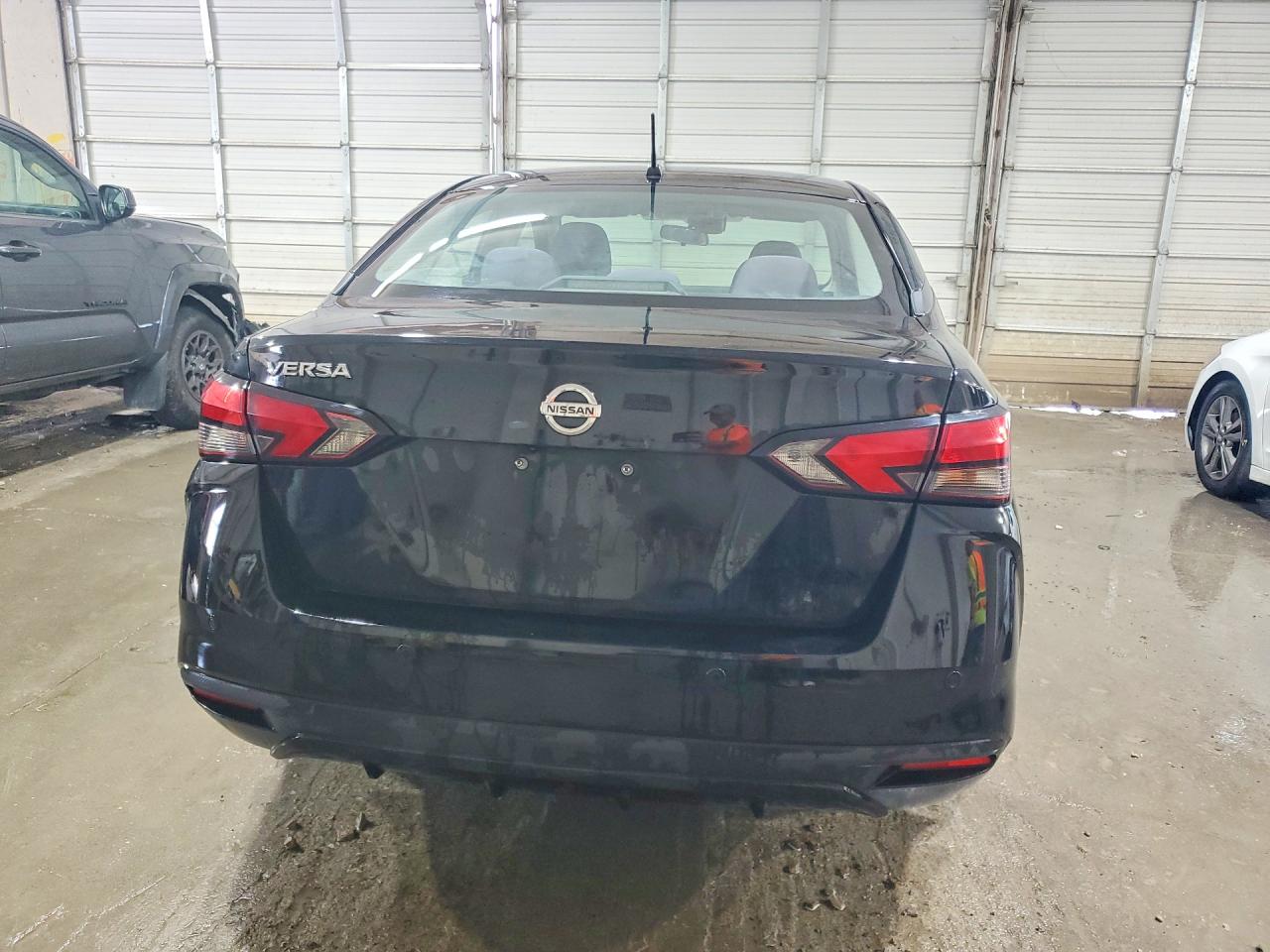 2021 NISSAN VERSA S photo 6