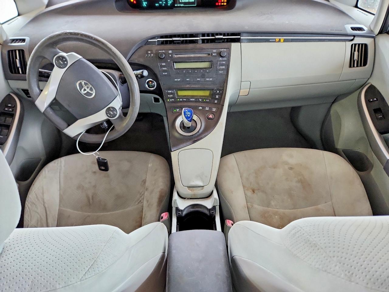 2011 TOYOTA PRIUS TWO photo 15