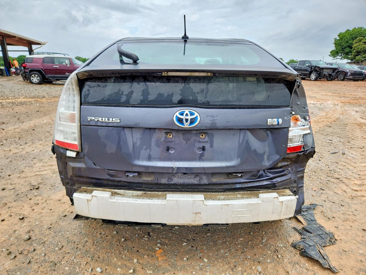 2011 TOYOTA PRIUS TWO photo 11