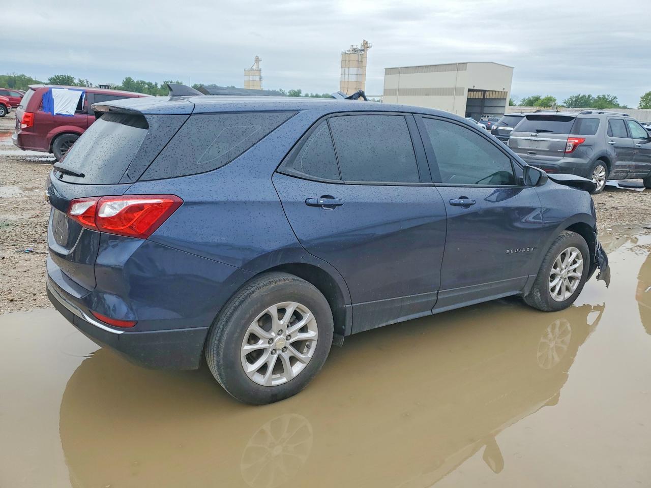 2018 CHEVROLET EQUINOX LS photo 3