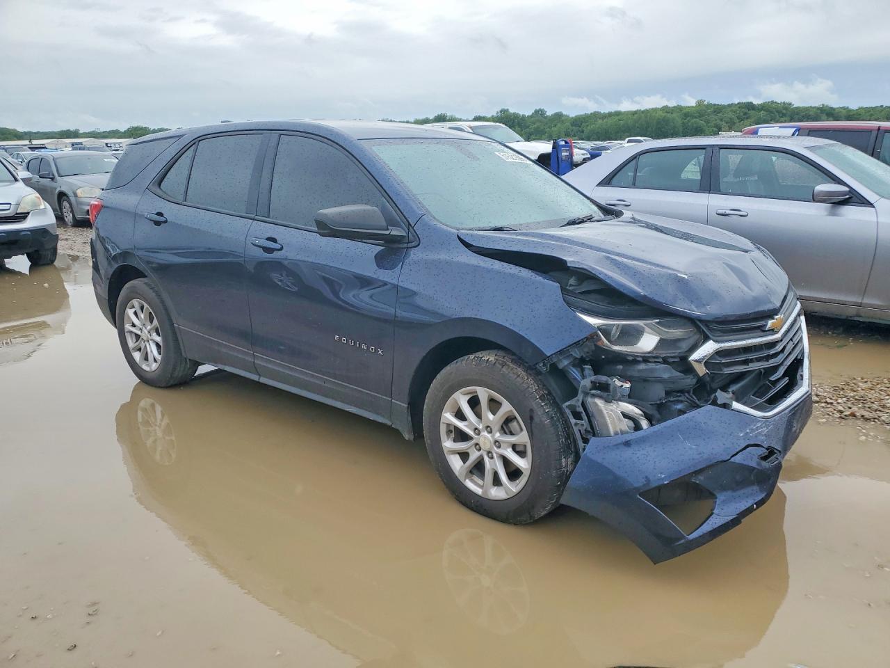 2018 CHEVROLET EQUINOX LS photo 4