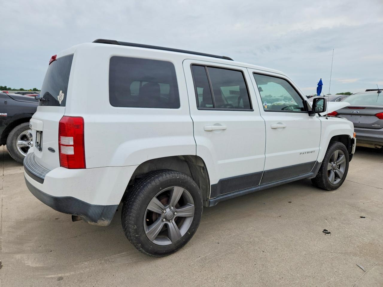 2015 JEEP PATRIOT LATITUDE photo 5