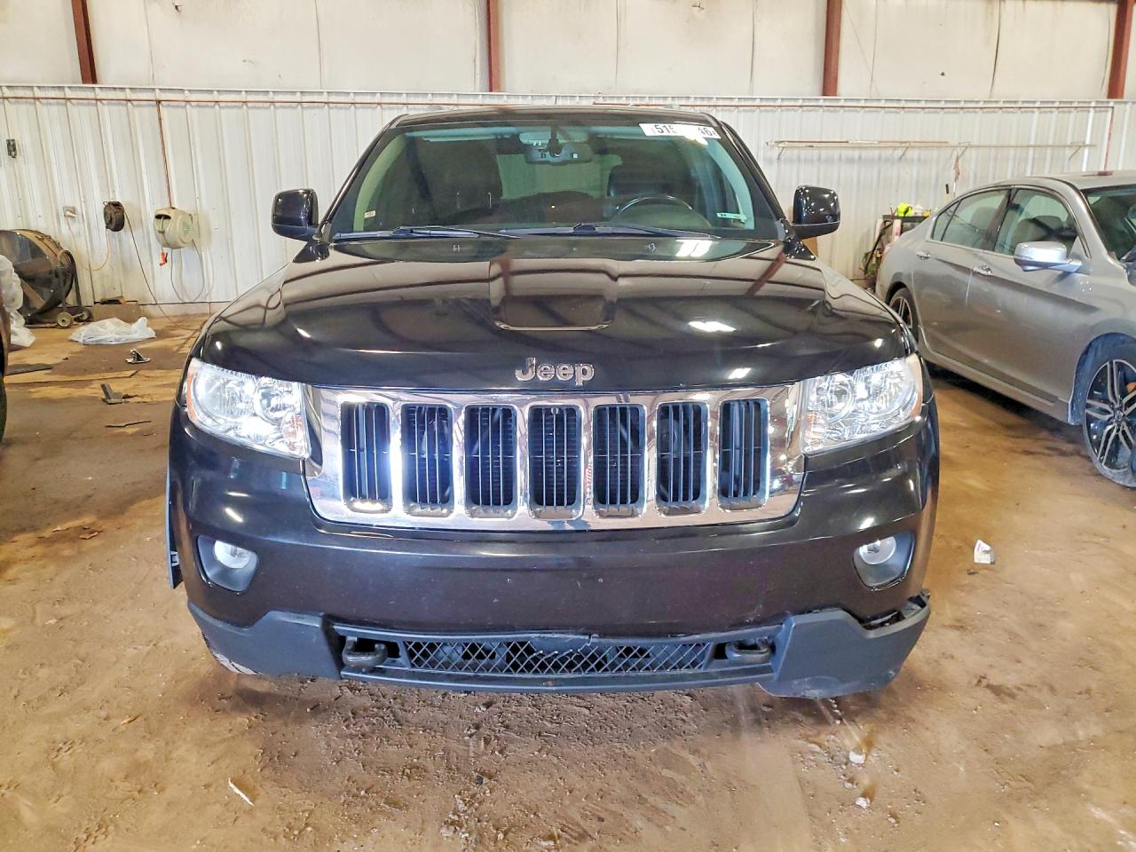 2011 JEEP GRAND CHEROKEE LAREDO photo 9