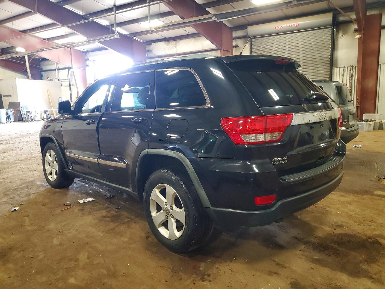 2011 JEEP GRAND CHEROKEE LAREDO photo 3
