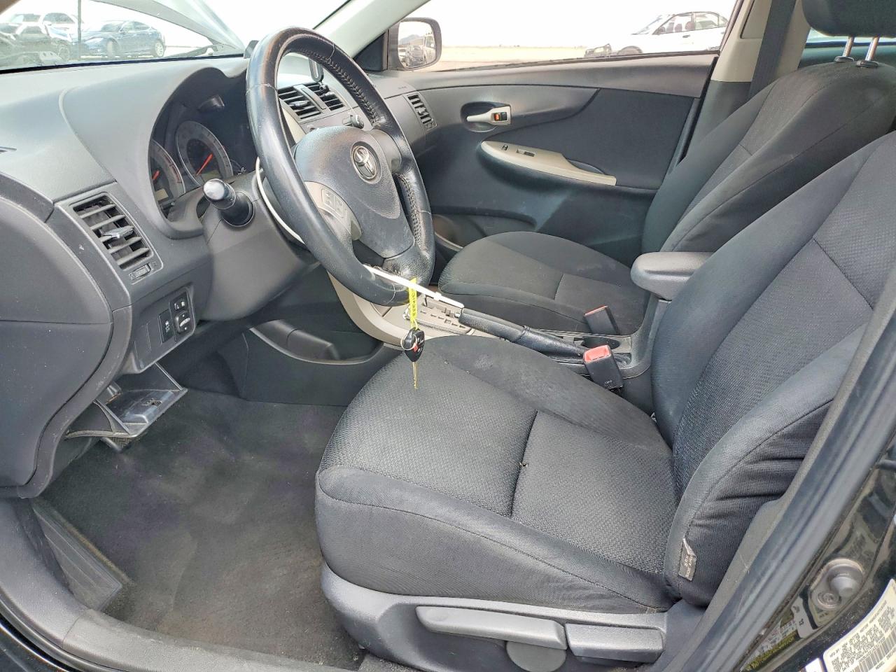 2010 TOYOTA COROLLA S photo 19