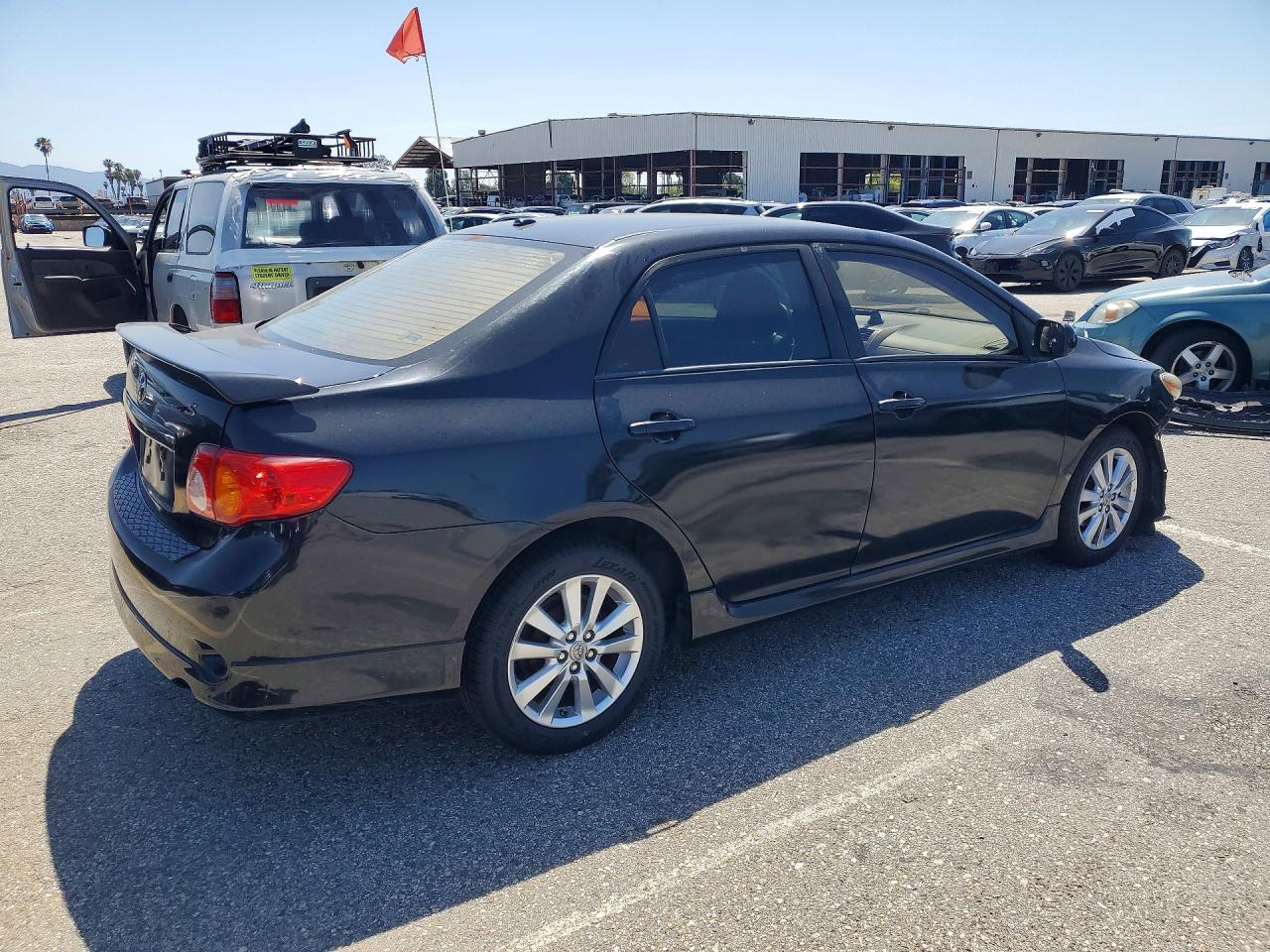 2010 TOYOTA COROLLA S photo 7