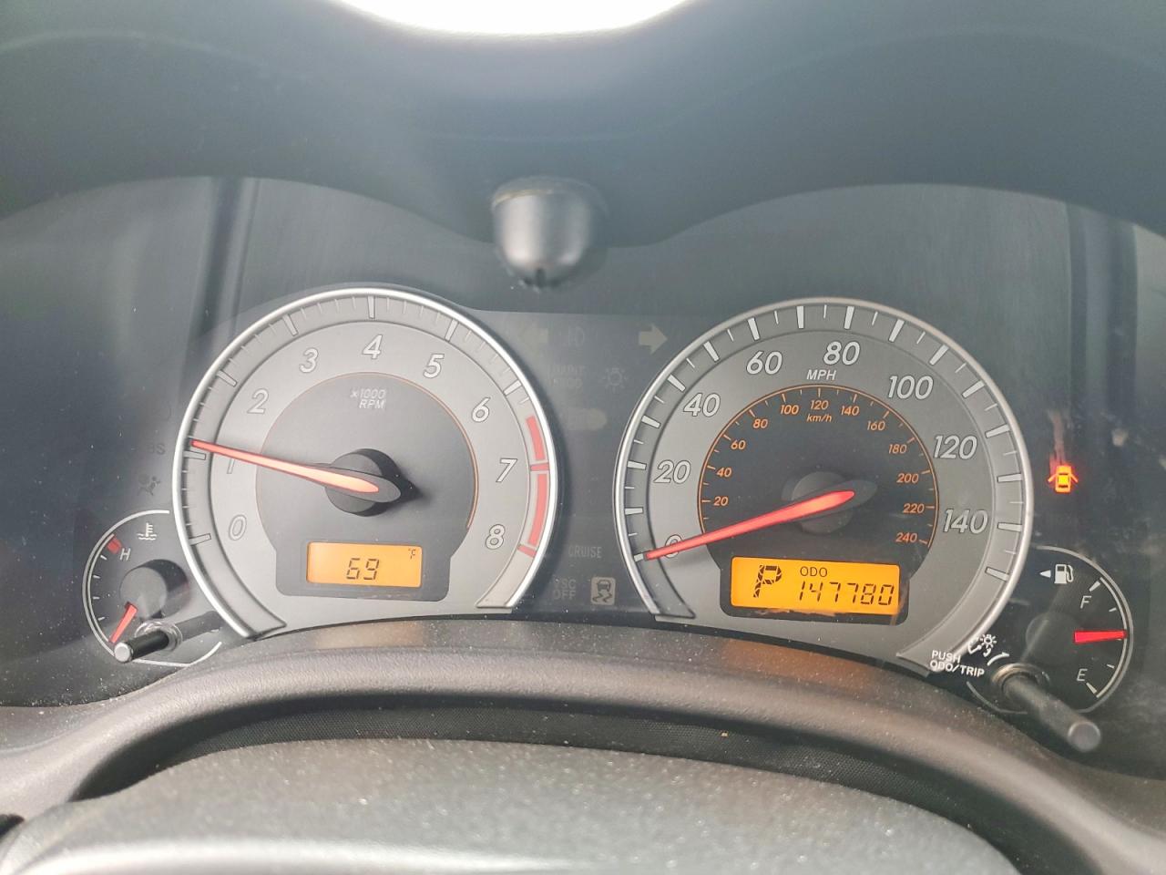 2010 TOYOTA COROLLA S photo 25