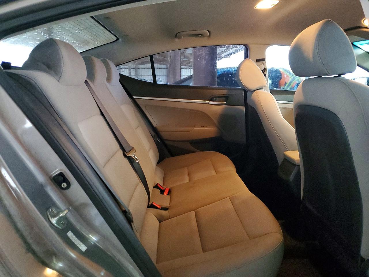 2020 HYUNDAI ELANTRA SE photo 19