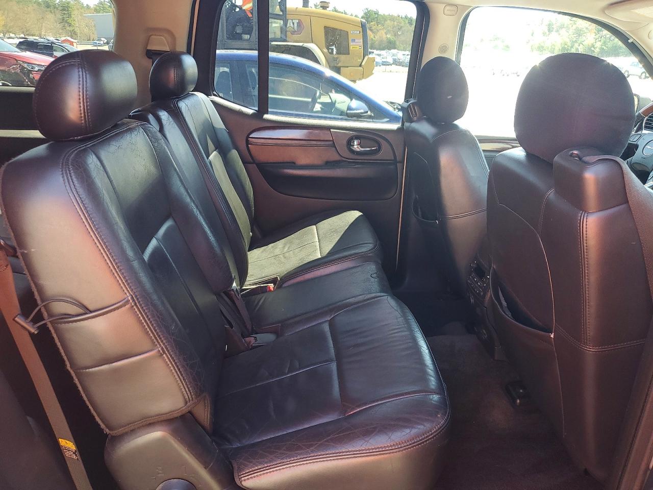 2006 GMC ENVOY DENALI XL photo 21
