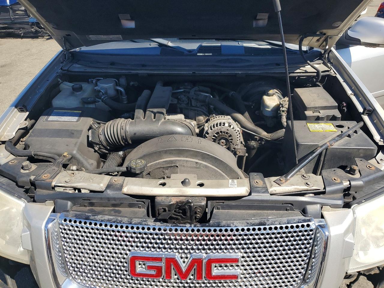 2006 GMC ENVOY DENALI XL photo 23